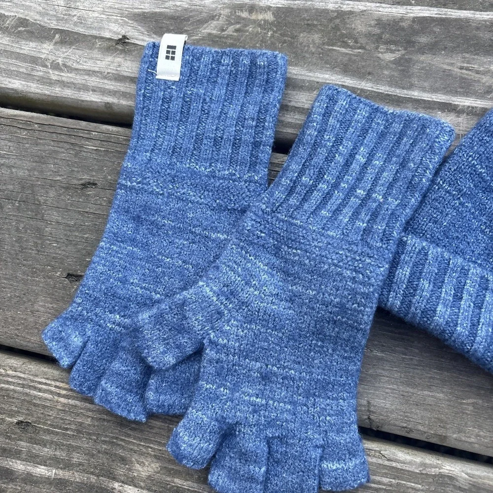 Swans Island hand dyed blue USA Silk Wool fingerless gloves Beanie Hat Cap Knit
